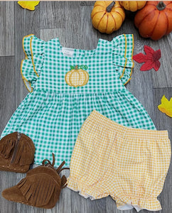 Green gingham pumpkin bloomer set