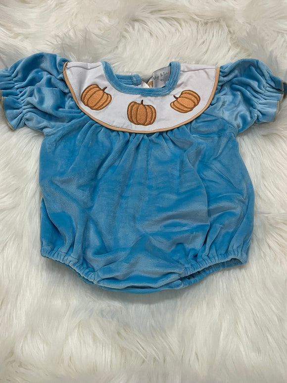 Blue velvet pumpkin trio bubble