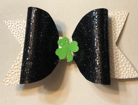 Shamrock St. Patrick’s faux leather bow on clip